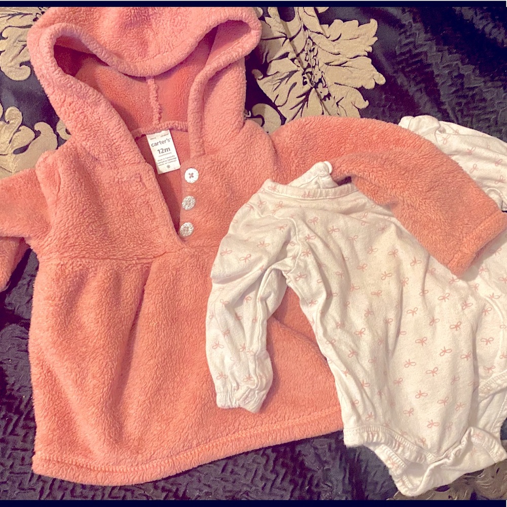 Baby Girl plush hooded sweatshirt and bow onesie